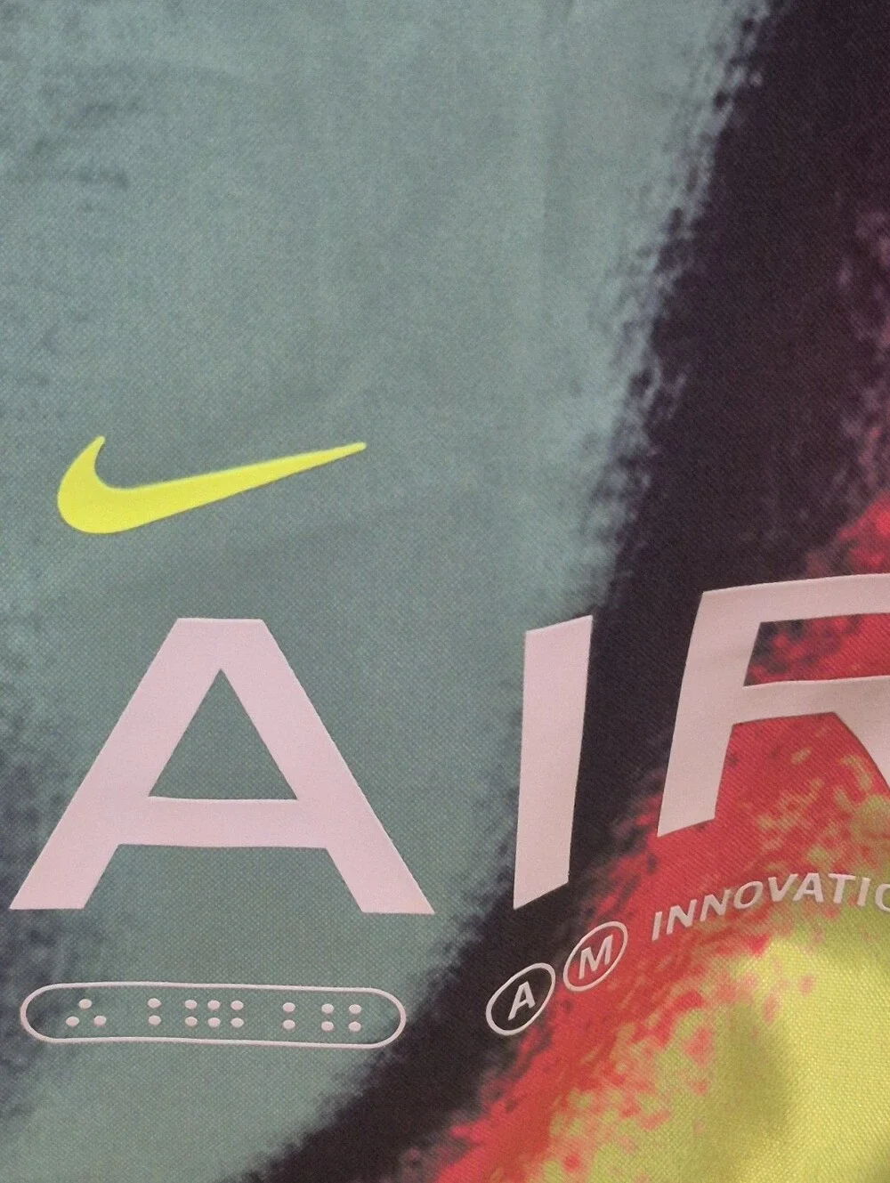 Brand New Nike Max Volume Windrunner Woven Lined Jacket Weatherman Youth XLarge